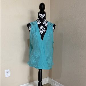 About A Girl Teal Sleeveless Blouse